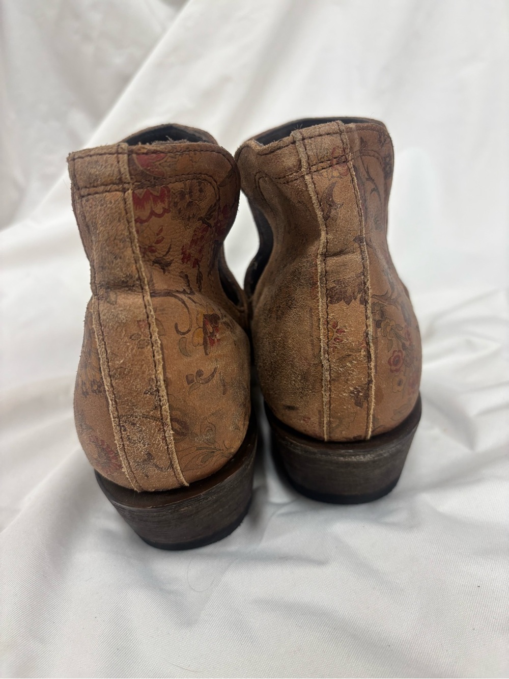 Cavender’s Tan Floral Embossed Ankle Booties | Size 8.5 - Picture 3 of 8